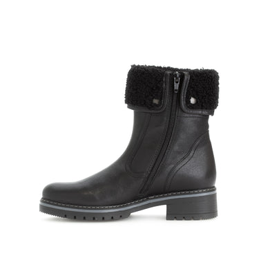 Bottines noires en combinaison cuir