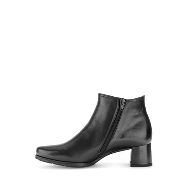 Bottines noires en cuir lisse