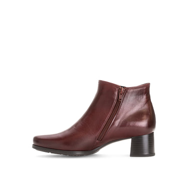 Bottines rouges en cuir lisse