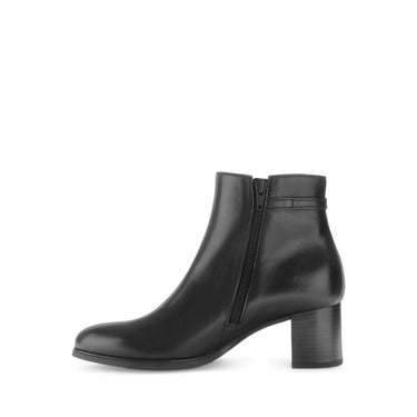 Bottines noires en cuir lisse