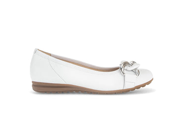 Ballerines blanches en cuir lisse