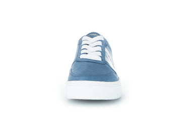 Baskets bleues en cuir