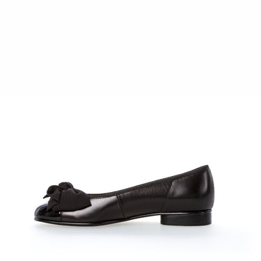 Ballerines noires en cuir/vernis