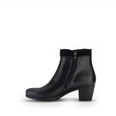 Bottines noires en cuir lisse