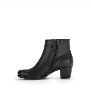 Bottines noires en cuir lisse